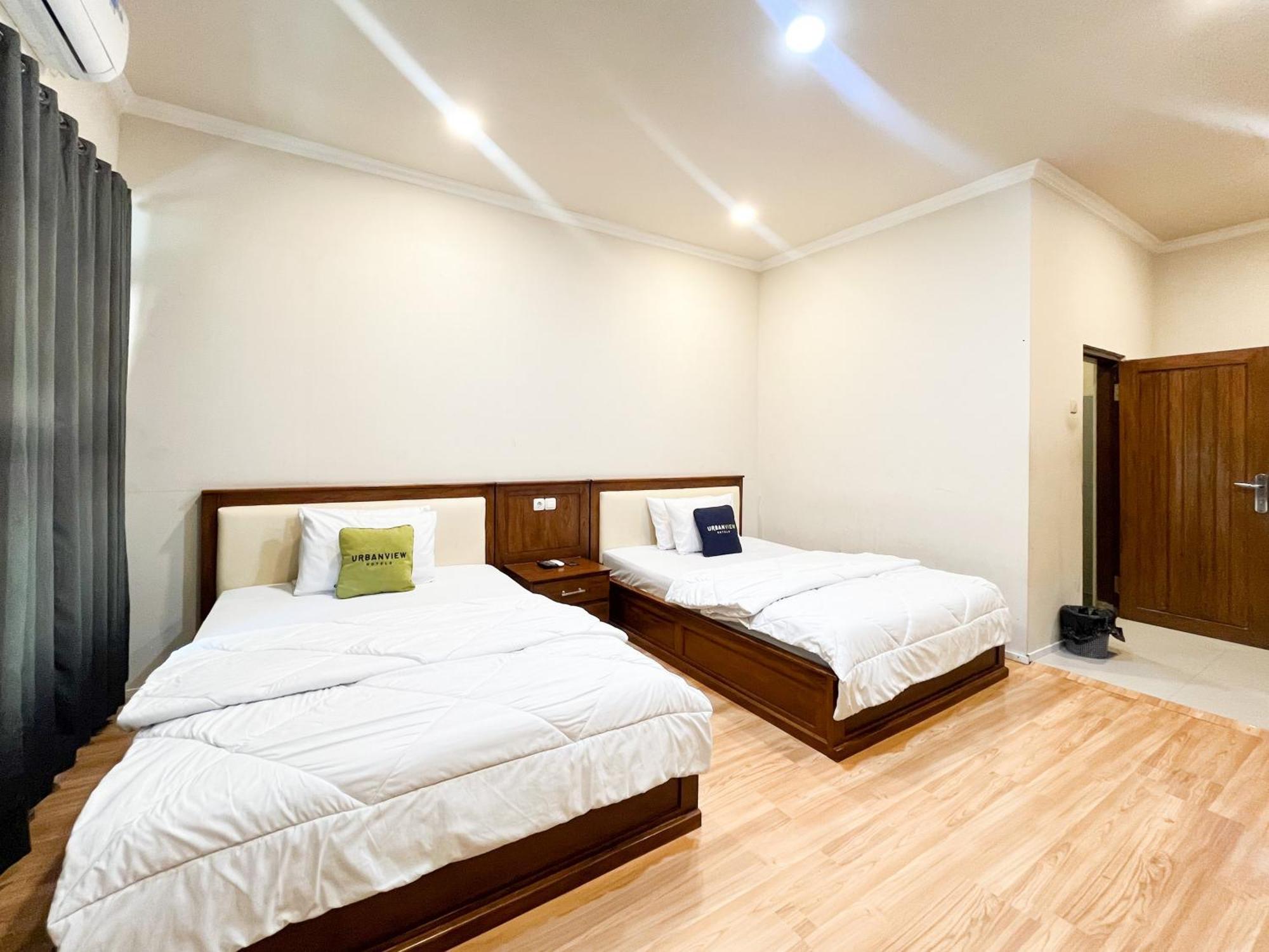Urbanview Kumala Hotel 3*